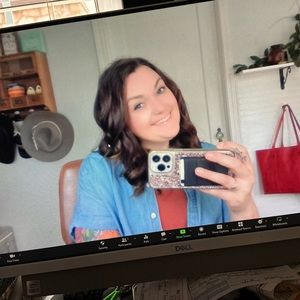 Meet your Posher, Abby